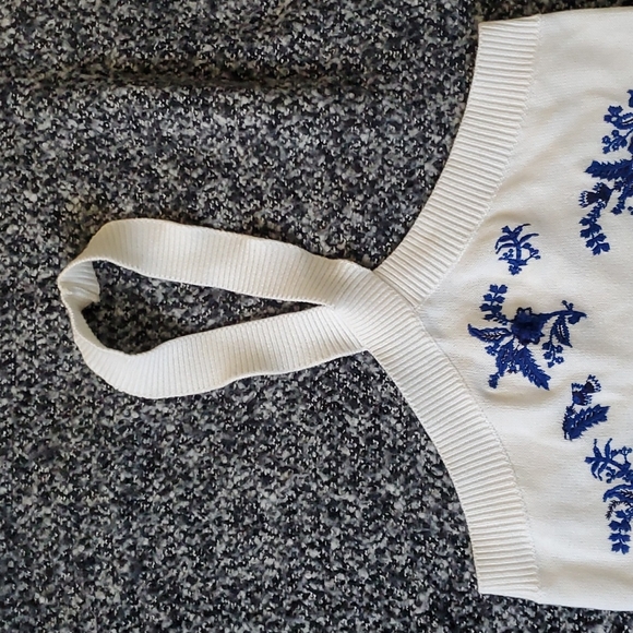 Ann Taylor Loft embroidered halter sweater - Picture 3 of 6